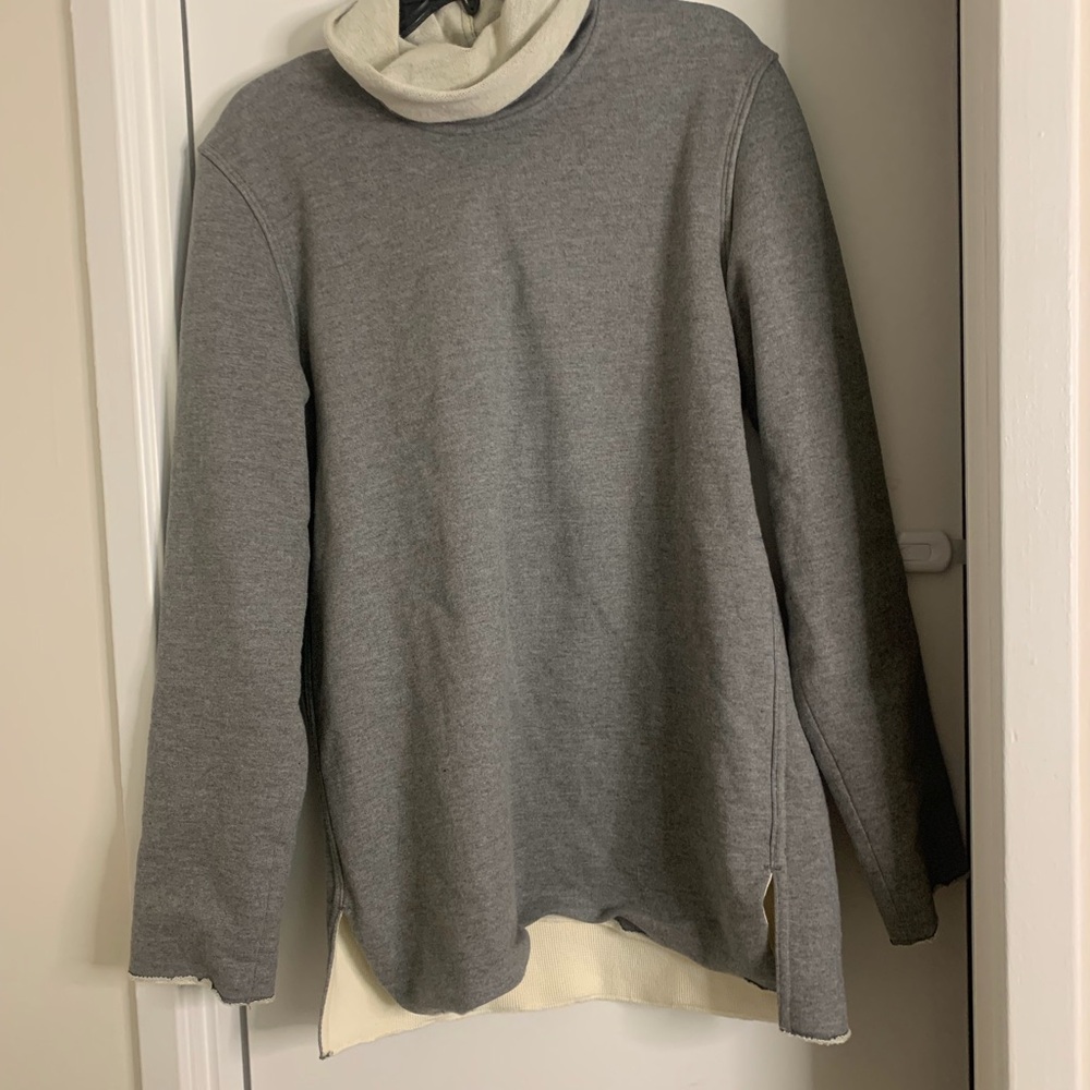 Aimee Leone Dore heavy size large women’s sweater outdoor cozy winter lounge
